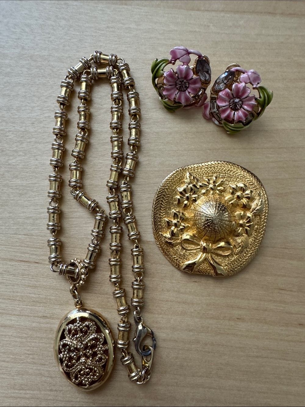 Vintage gold tone jewelry